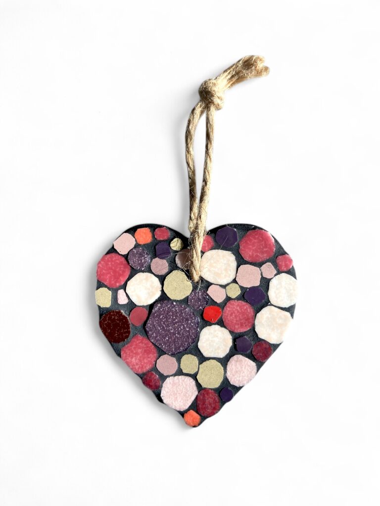 coeur en mosaïque à suspendre